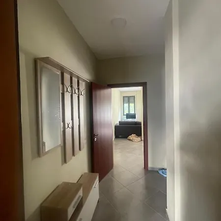 Guest Apartmán Golem (Tirana)